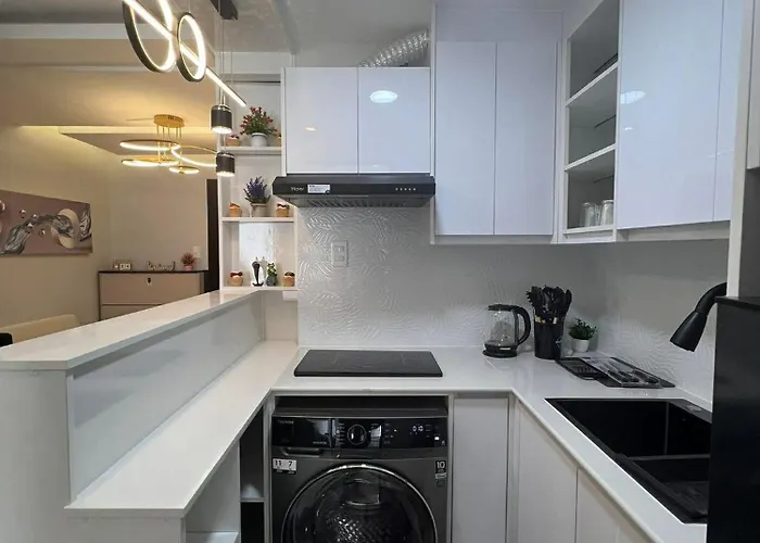 Apartment 9two7